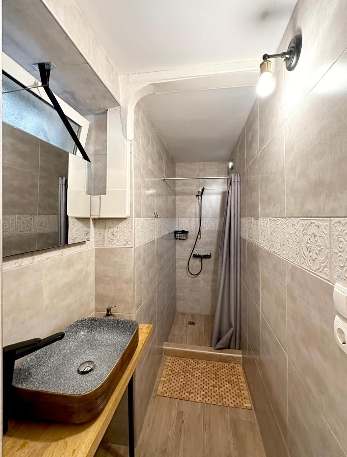 Baloo Hostel Athens Exterior photo